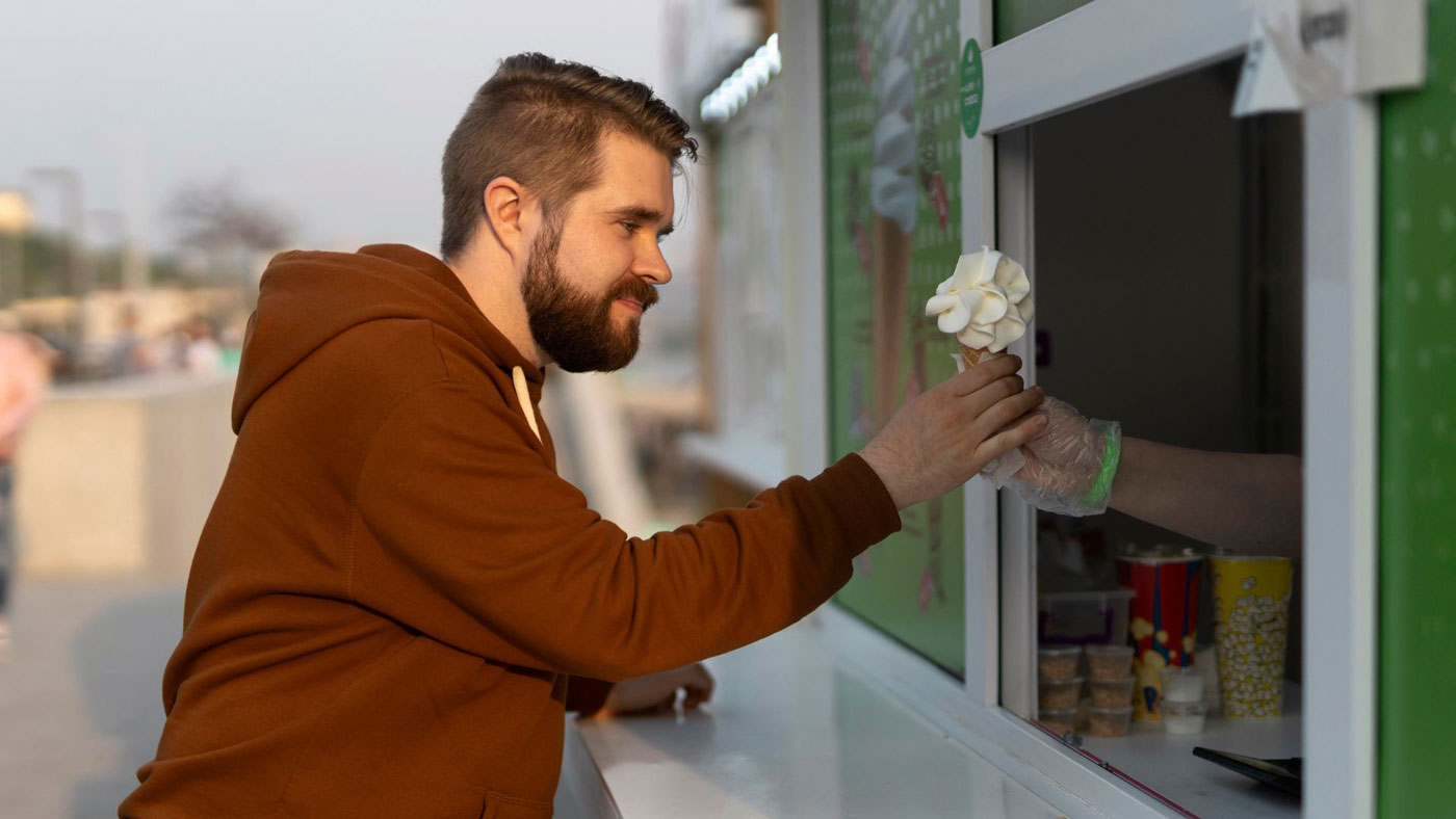 Frozen-Custard-stand